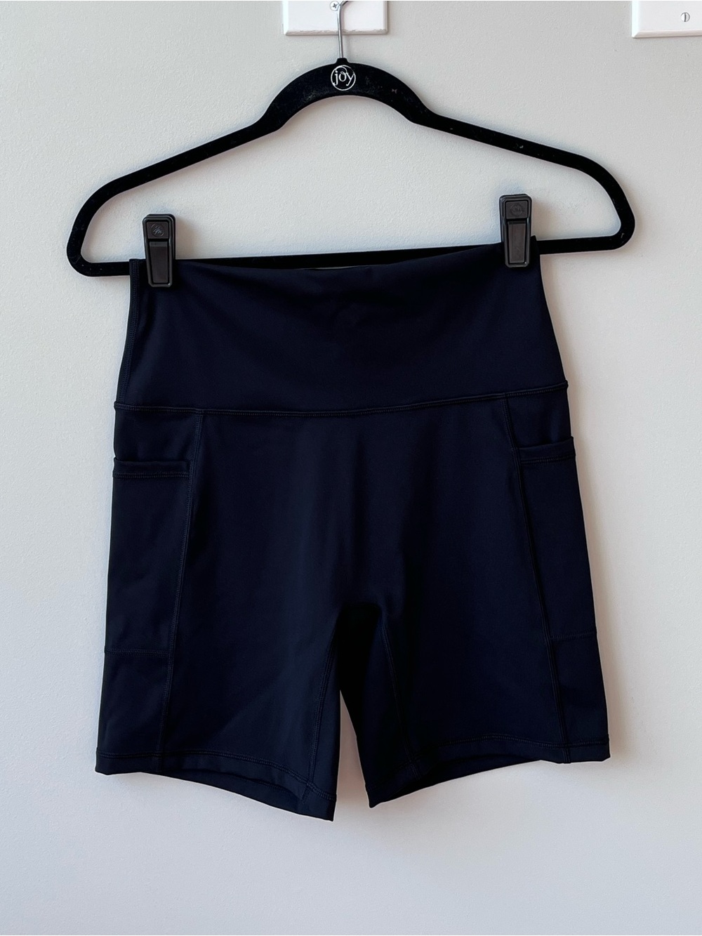 OFFLINE By Aerie Goals High Waisted Stretch Bike Shorts 7” Large Black Pockets